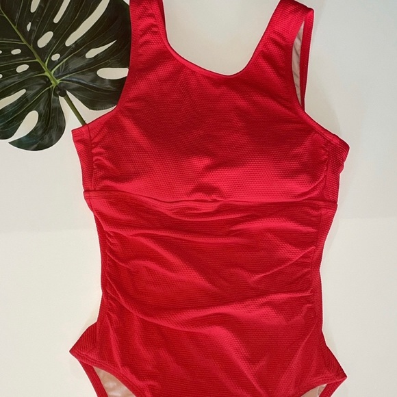Kona Sol Textured HighCoverage OnePiece Swim Red M - Picture 2 of 8
